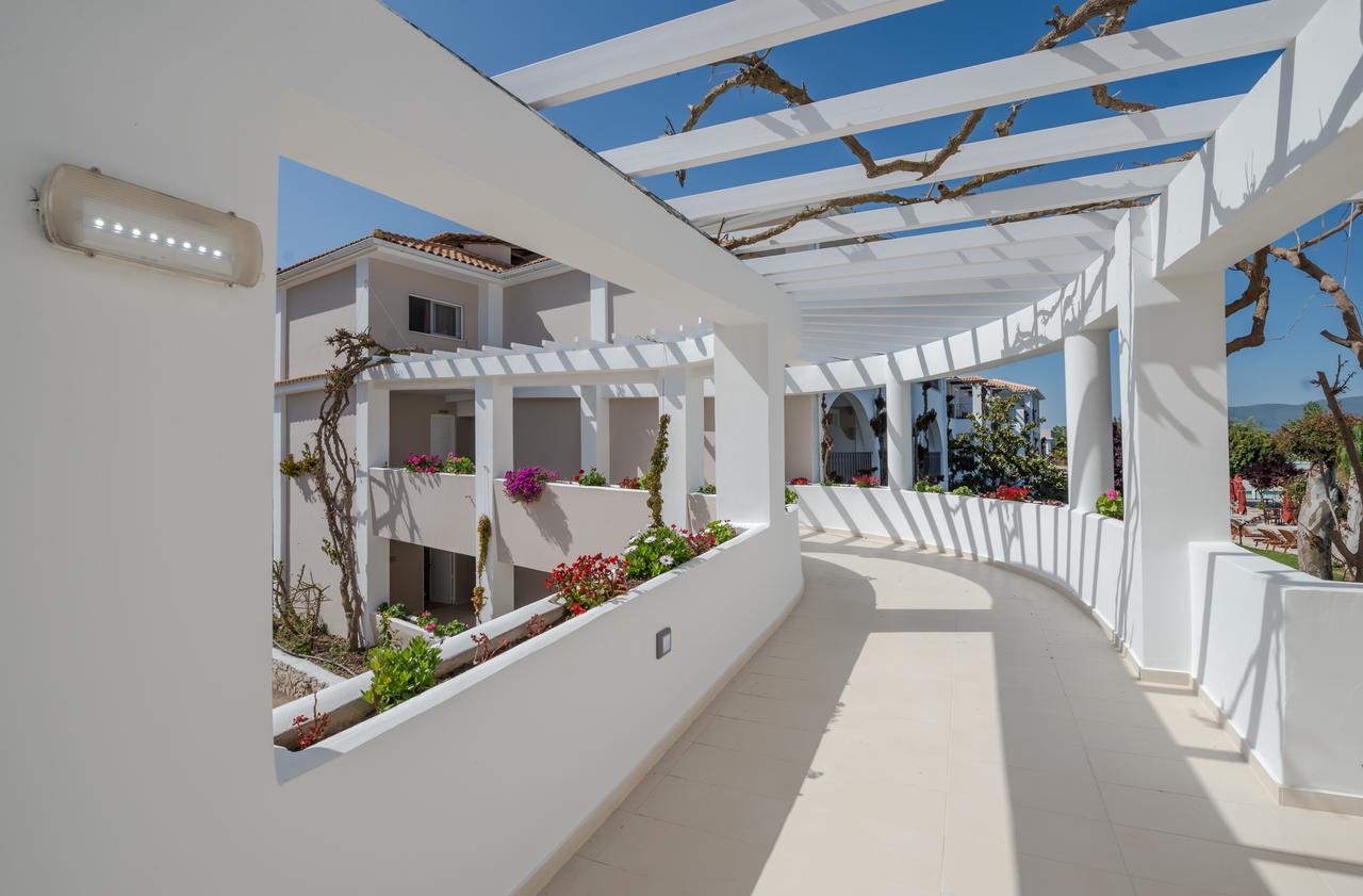 Bitzaro Grande Hotel&Suites Kalamákion Exterior foto